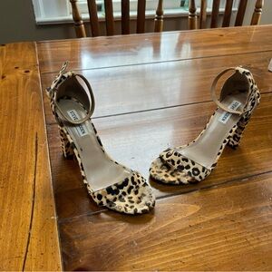 Steve Madden Carrson Leopard Print Calf Hair Block Heel Sandals - Size 9